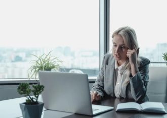 Los 10 audífonos ideales para videoconferencia disponibles en Amazon