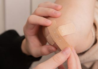 Productos esenciales para el cuidado de heridas en niños: protección y rápida recuperación