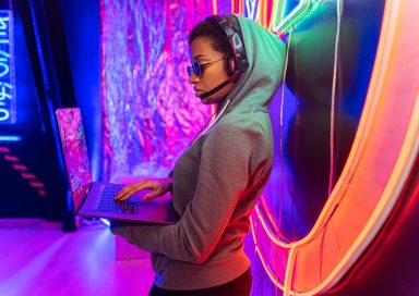 Las mejores tiendas online para comprar tu laptop gamer y crear el setup perfecto