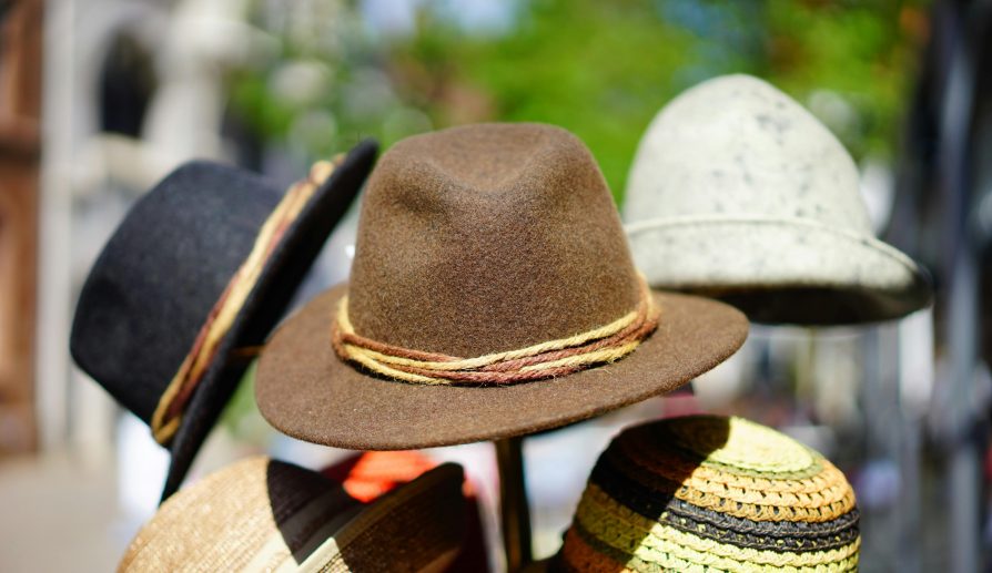 Sombreros de moda.