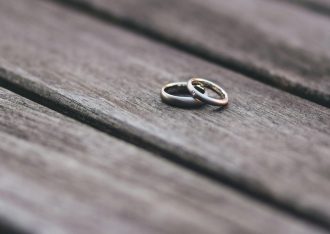 Anillos de compromiso accesibles y de calidad: dónde encontrarlos y cómo recibirlos en República Dominicana