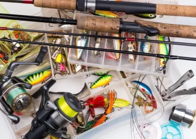 Descubre los accesorios indispensables para pescar si eres principiante