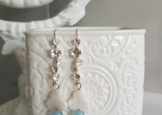 Los ideales pendientes que complementan looks casuales en internet