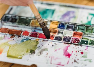 Kits de arte y manualidades para fomentar la creatividad en tus hijos