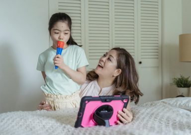 Micrófonos de karaoke para niños: ¡Convierte a tus pequeños en estrellas!