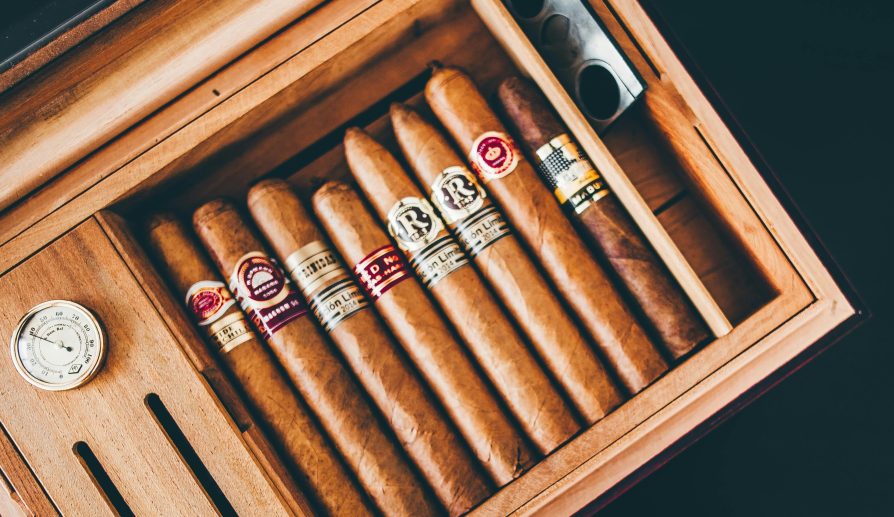 Accesorios para fumar tabaco.