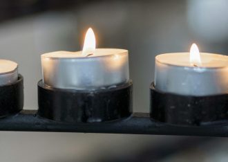 Velas y portavelas para enriquecer cada rincón de tu hogar