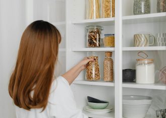 Organizadores para armarios y closets: ¿Por qué son importantes en tu vida?